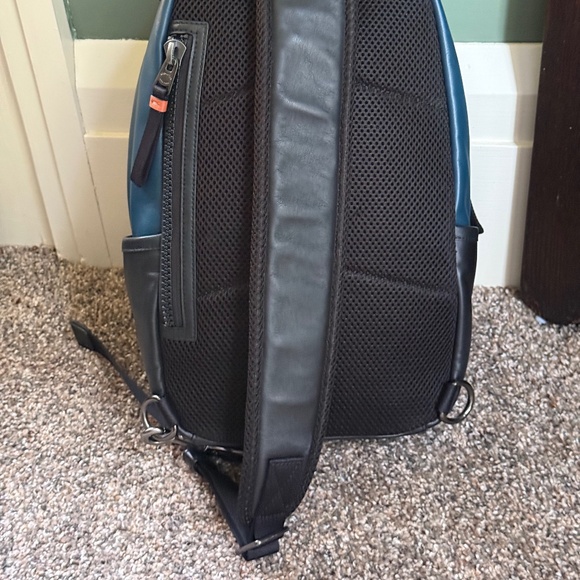 Genuine Men's COACH EDGE Pack Colorblock Crossbody Leather Bag Navy Blue White - Picture 4 of 16